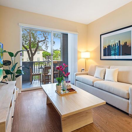 Dharma Home Suites South Miami At Red Road Commons Luaran gambar