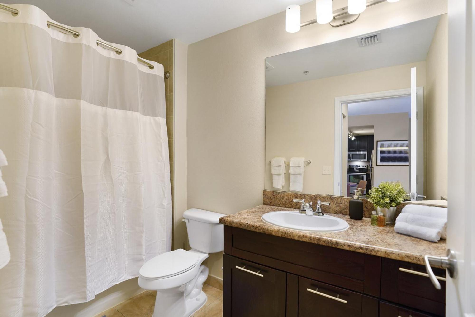 Dharma Home Suites South Miami At Red Road Commons Luaran gambar