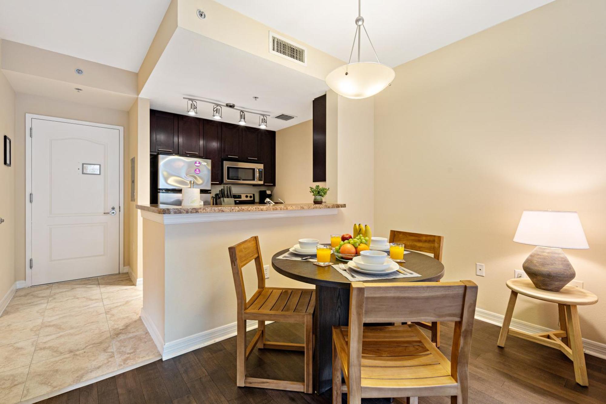 Dharma Home Suites South Miami At Red Road Commons Luaran gambar