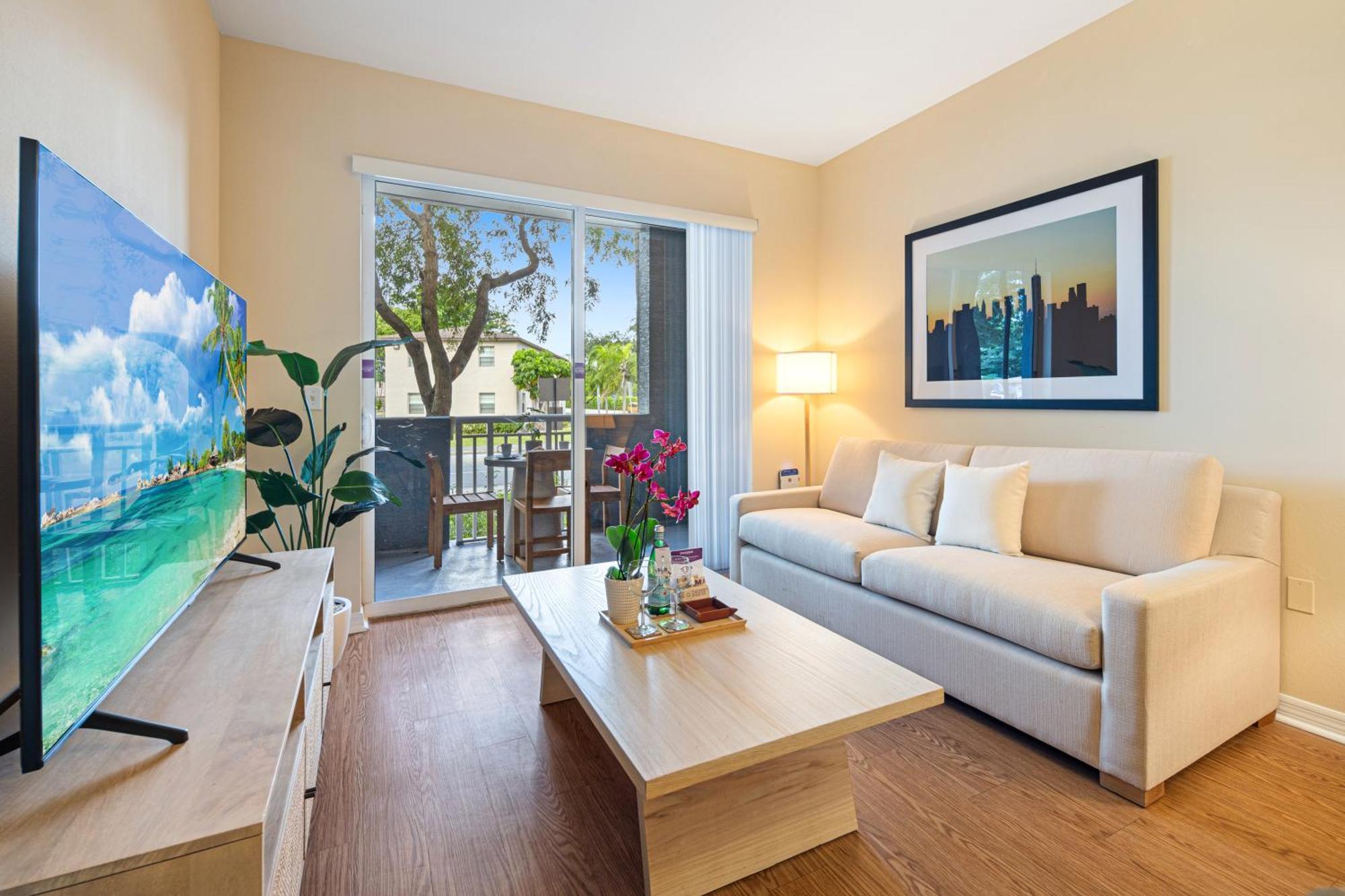 Dharma Home Suites South Miami At Red Road Commons Luaran gambar