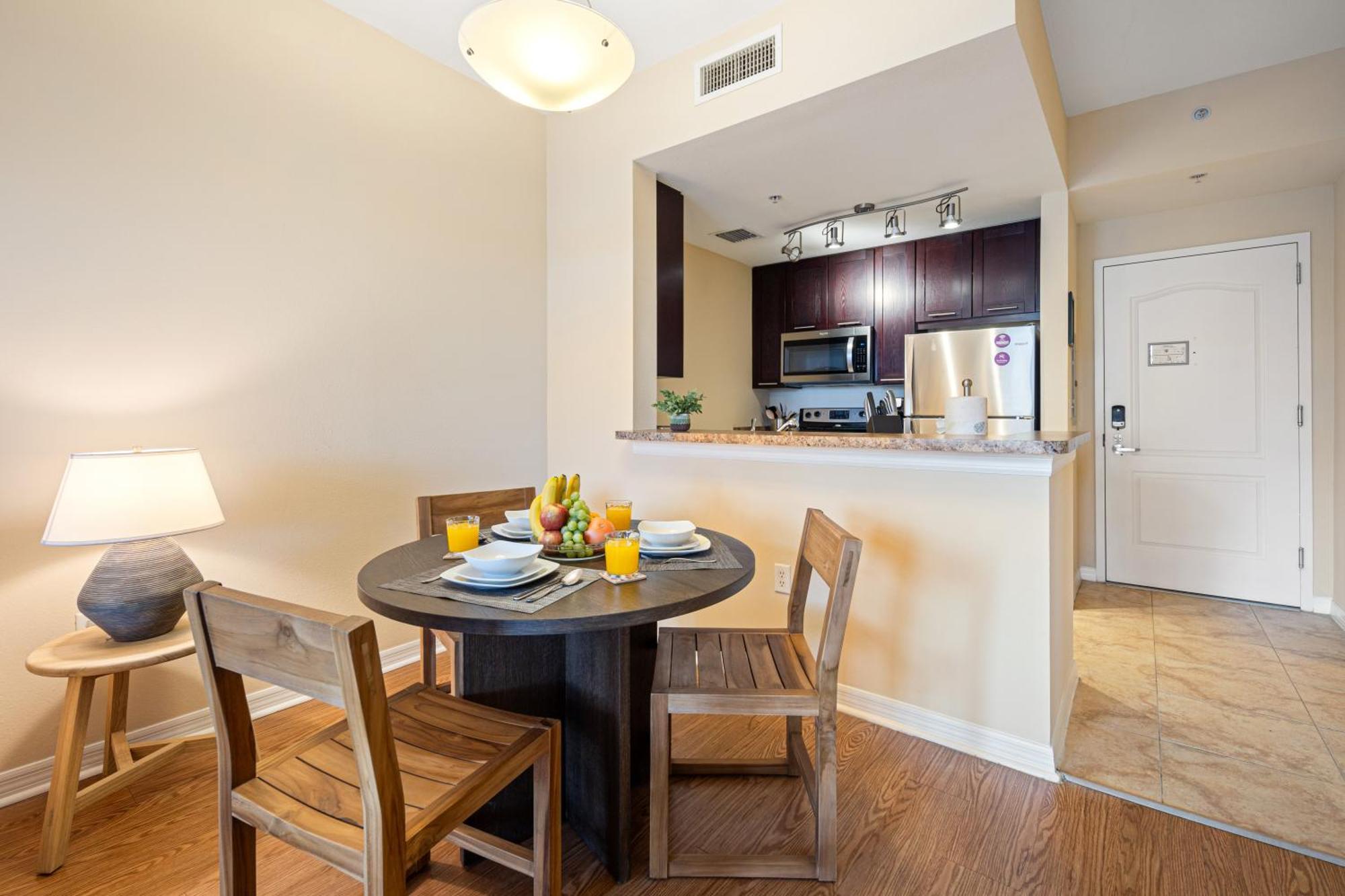 Dharma Home Suites South Miami At Red Road Commons Luaran gambar