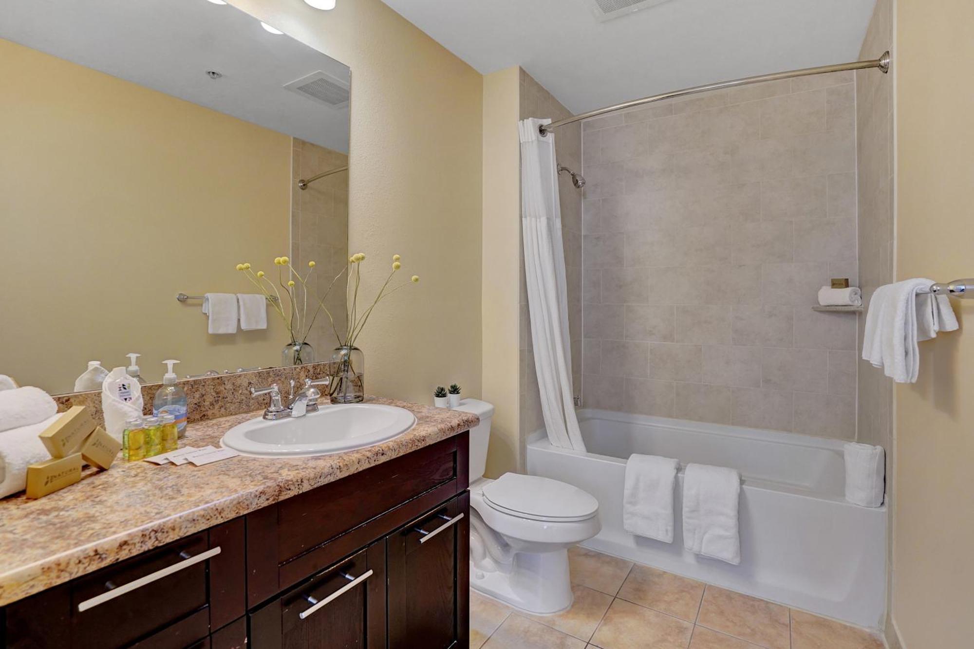 Dharma Home Suites South Miami At Red Road Commons Luaran gambar