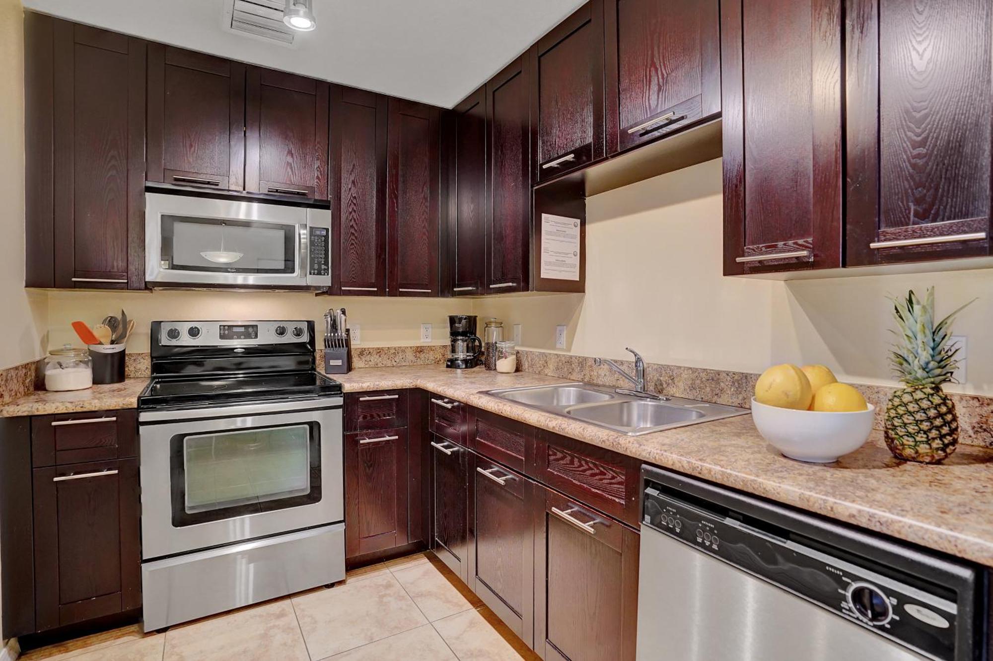 Dharma Home Suites South Miami At Red Road Commons Luaran gambar