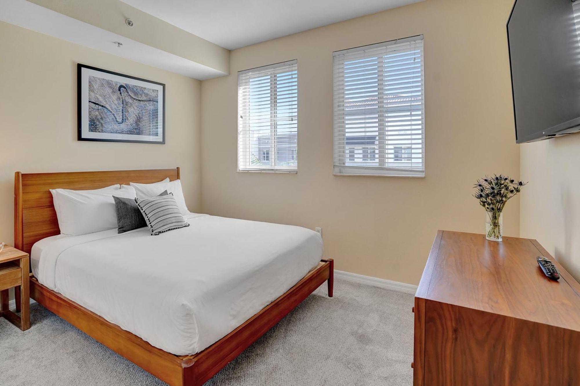 Dharma Home Suites South Miami At Red Road Commons Luaran gambar